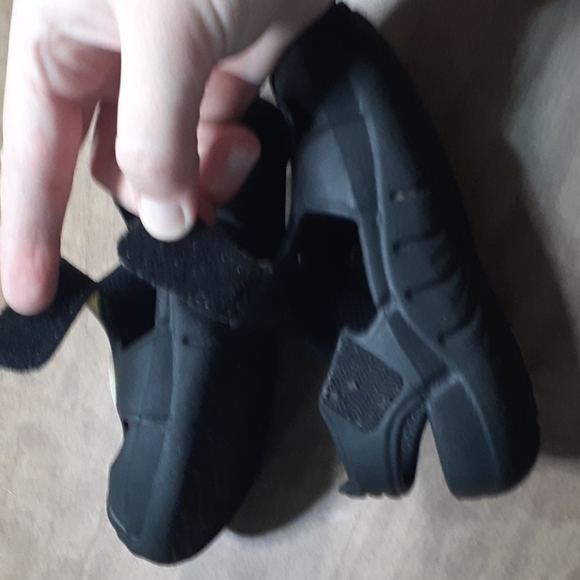 Baby Batman Sandals w/Velcro Straps, Size 7 - Picture 7 of 8